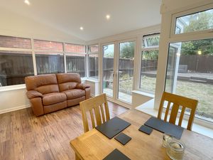 Campernell Close- click for photo gallery